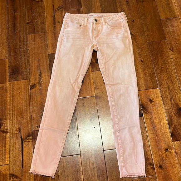 American Eagle Outfitters Denim - American Eagle Jeggings with distressed hem Size 8 long